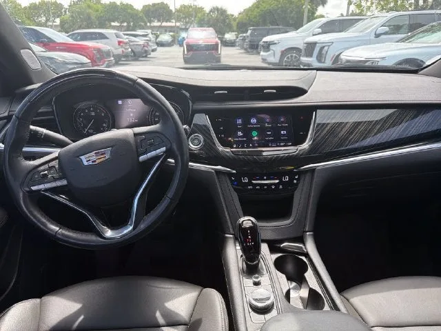 2024 Cadillac XT6 Premium Luxury photo 12