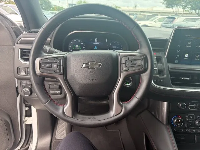 2023 Chevrolet Suburban RST photo 13