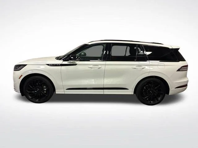 2025 Lincoln Aviator Reserve photo 33