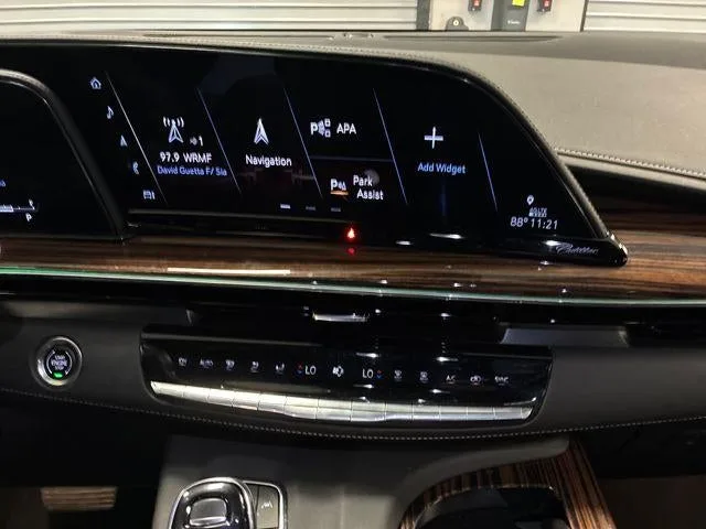 2024 Cadillac Escalade ESV Premium Luxury photo 51