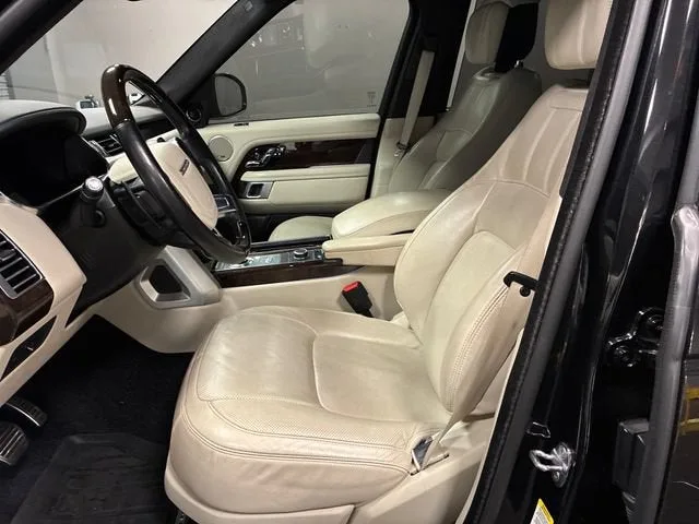 2021 Land Rover Range Rover P525 Westminster photo 9