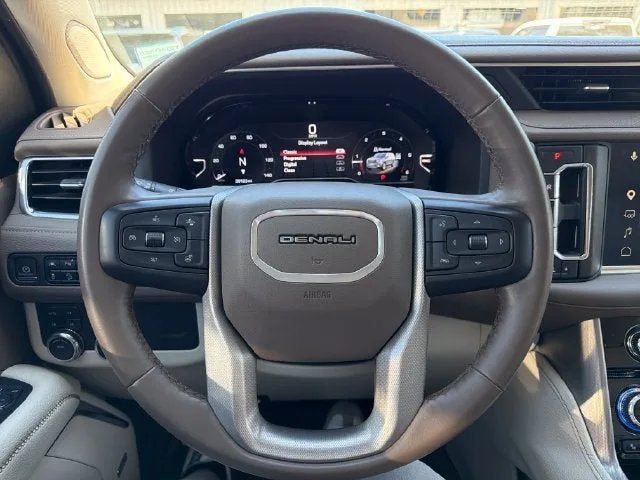 2024 GMC Yukon Denali photo 6