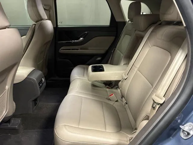 2022 Lincoln Corsair Standard photo 25