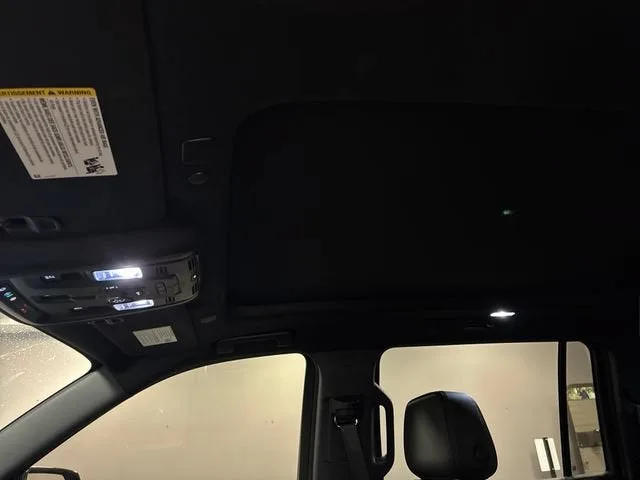 2024 GMC Yukon XL Denali photo 21