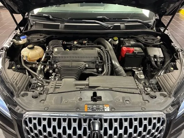 2023 Lincoln Corsair Standard photo 23