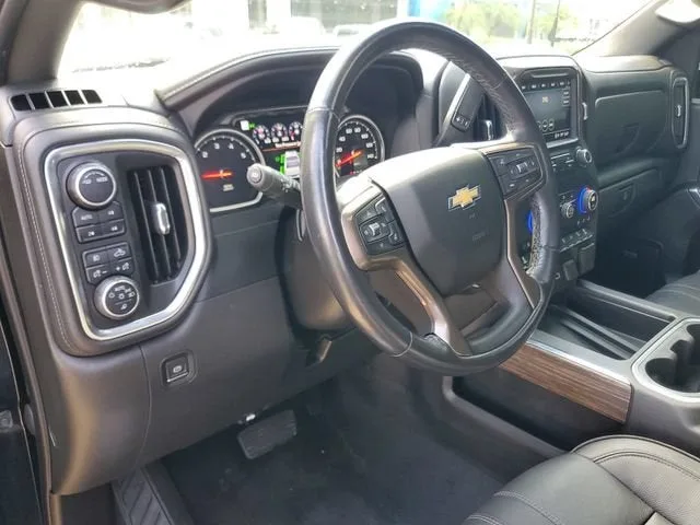 2022 Chevrolet Silverado 2500 HD High Country photo 20