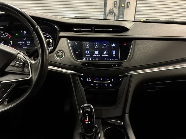 2023 Cadillac XT5 Luxury photo 18
