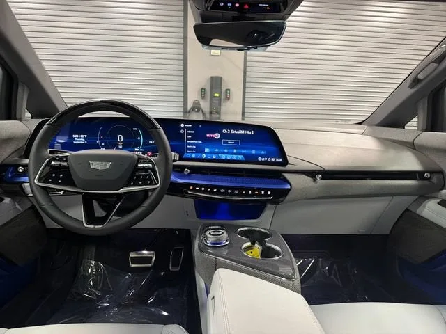2027 Cadillac OPTIQ Sport photo 12