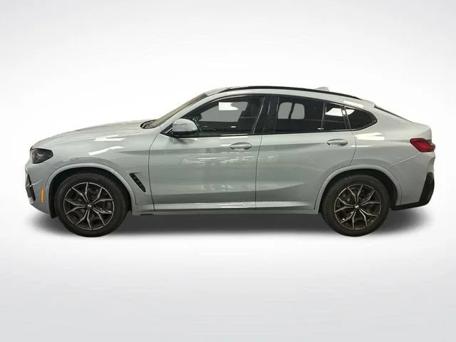 2023 BMW X4 xDrive30i photo 2