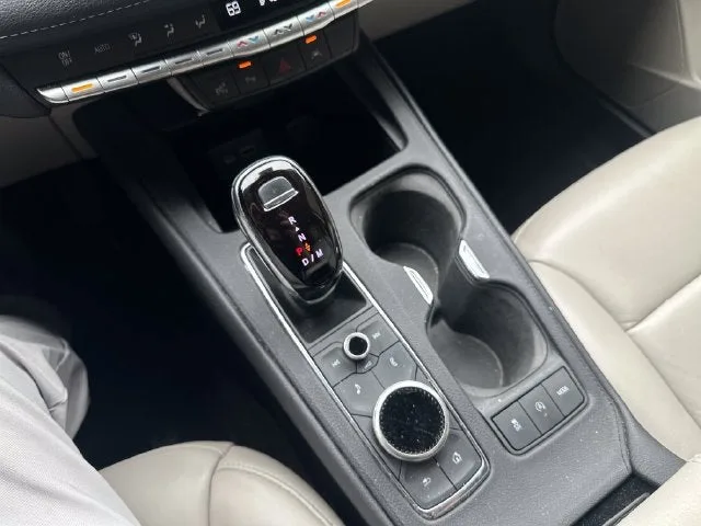 2022 Cadillac XT4 FWD Premium Luxury photo 20