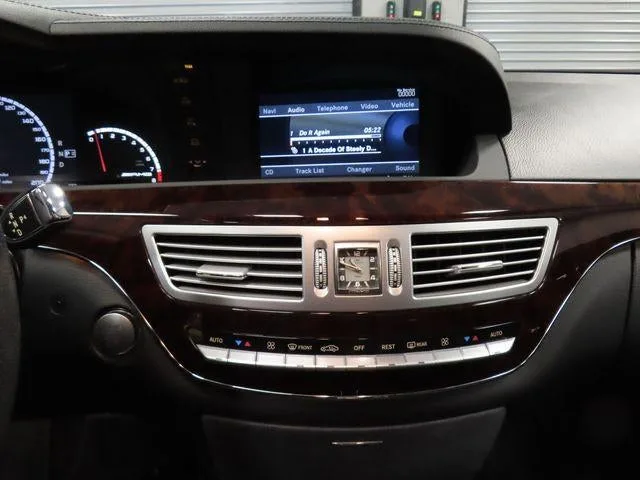 2008 Mercedes-Benz S-Class 6.3L V8 AMG® photo 49