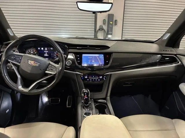 2023 Cadillac XT6 Sport photo 12
