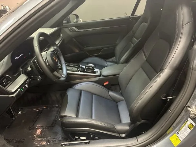 2026 Porsche 911 Carrera photo 10