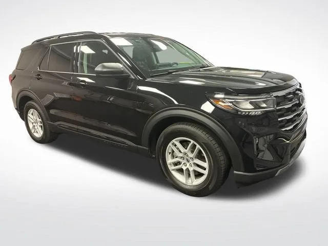 2026 Ford Explorer Active w/100A Pkg photo 7