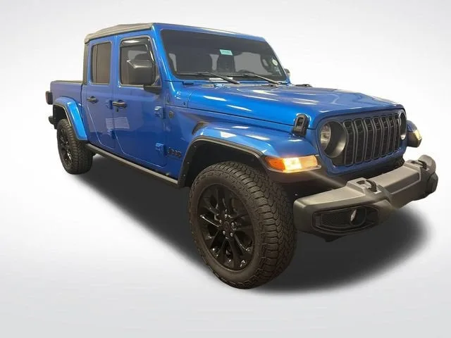 2025 Jeep Gladiator Nighthawk photo 7