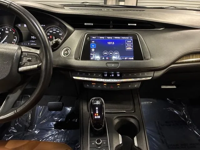2022 Cadillac XT4 Premium Luxury photo 18