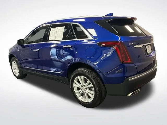 2023 Cadillac XT5 Luxury photo 3