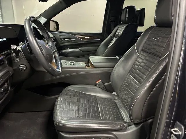 2023 Cadillac Escalade Sport Platinum photo 9