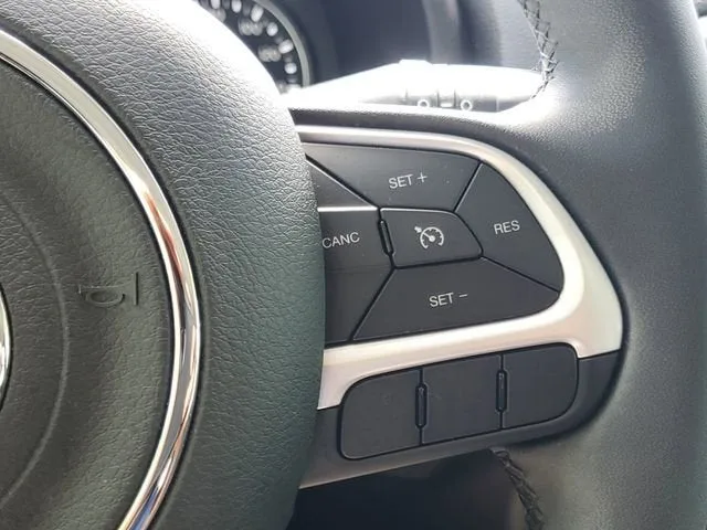 2023 Jeep Renegade Altitude photo 23