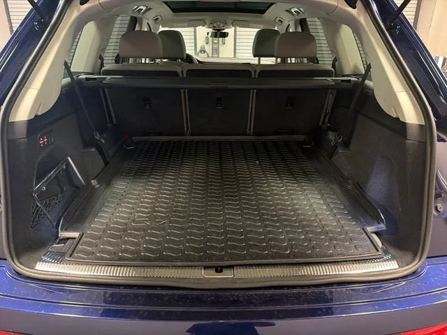 2022 Audi Q7 Premium Plus photo 24