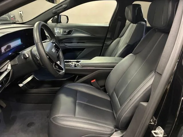 2024 Cadillac LYRIQ Tech photo 41