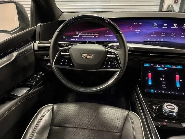 2025 Cadillac Escalade Sport photo 13