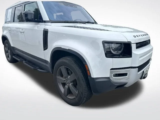 2022 Land Rover Defender S photo 7
