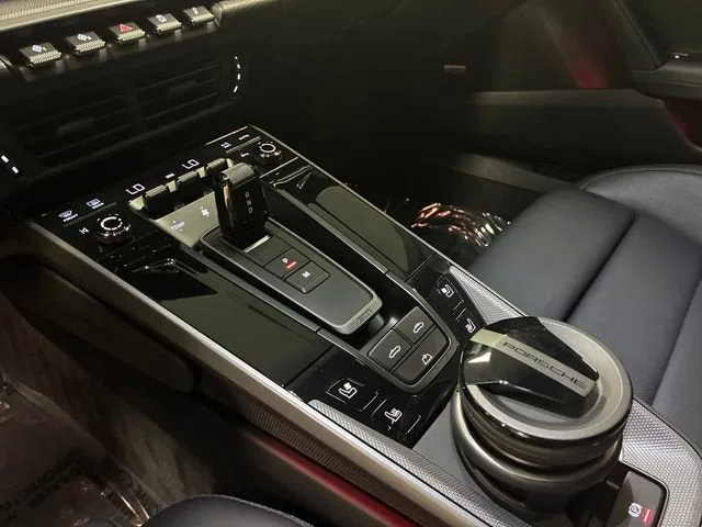 2026 Porsche 911 Carrera photo 27