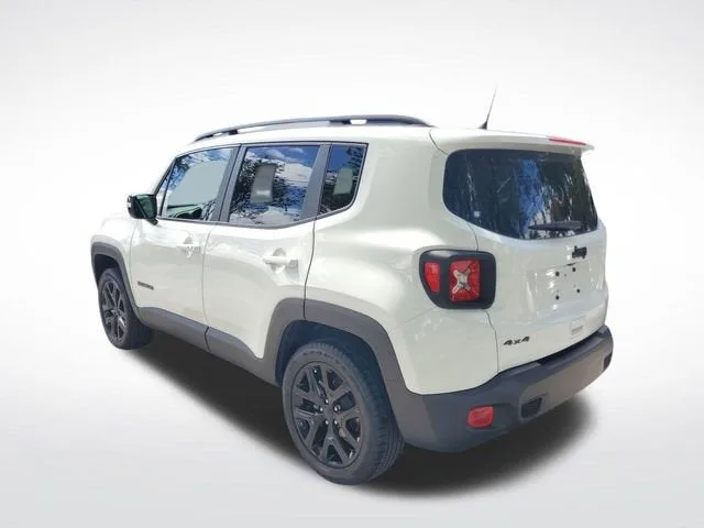 2023 Jeep Renegade Altitude photo 2