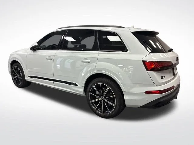 2023 Audi Q7 Premium Plus photo 4
