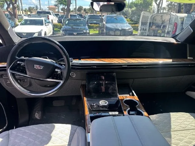 2025 Cadillac Escalade ESV Sport Platinum photo 12