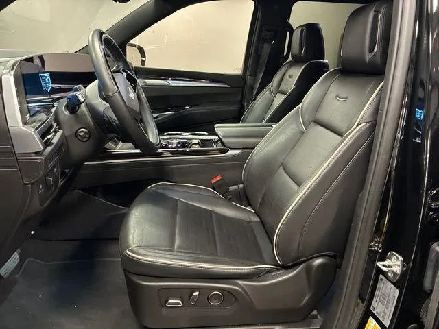 2025 Cadillac Escalade ESV Sport photo 41