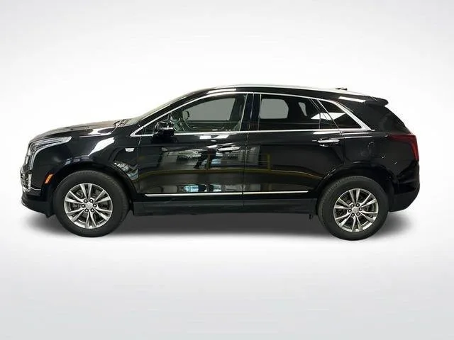 2022 Cadillac XT5 Premium Luxury photo 2
