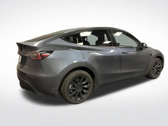2023 Tesla Model Y Long Range photo 5