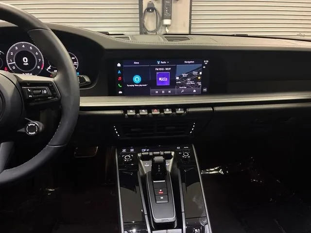 2026 Porsche 911 Carrera photo 21