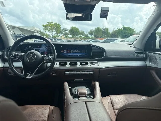 2025 Mercedes-Benz GLS GLS 450 photo 12