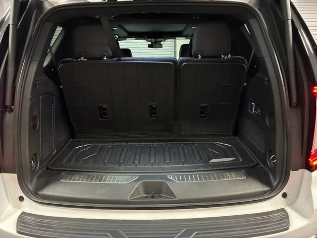 2024 GMC Yukon Denali photo 24