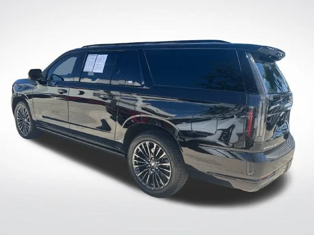 2025 Cadillac Escalade ESV Sport Platinum photo 3