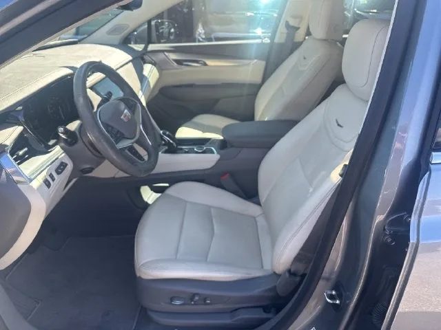 2023 Cadillac XT5 FWD Premium Luxury photo 9