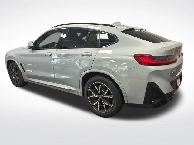 2023 BMW X4 xDrive30i photo 3