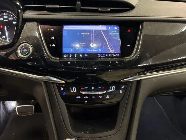 2023 Cadillac XT6 Sport photo 19