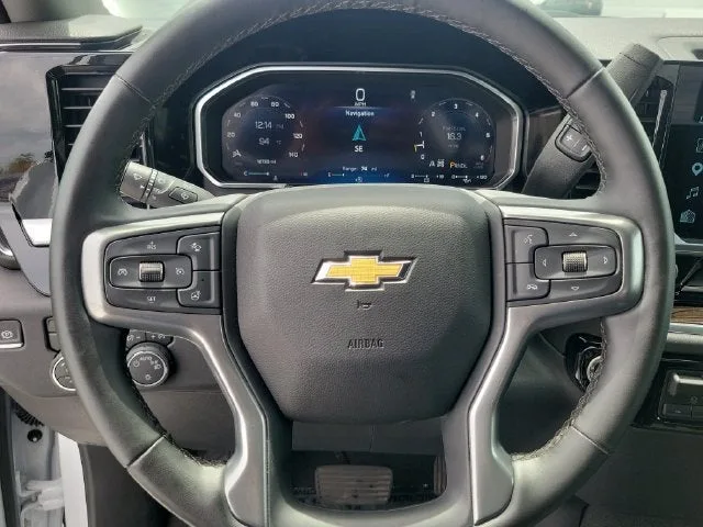 2026 Chevrolet Silverado 1500 LT photo 28