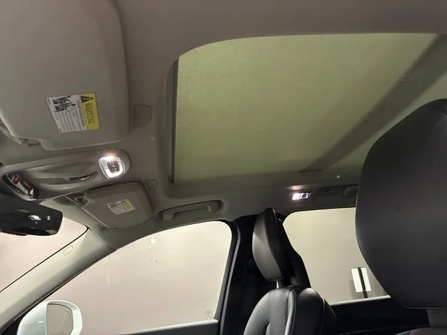 2020 Volvo XC90 Momentum photo 21