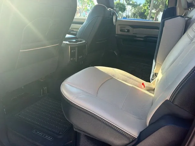 2022 RAM 3500 Limited photo 28