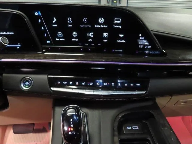 2024 Cadillac Escalade Premium Luxury photo 23