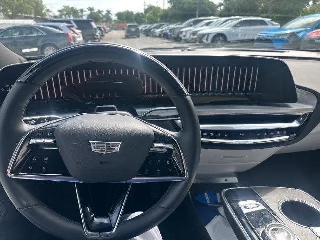 2023 Cadillac LYRIQ RWD Luxury photo 12