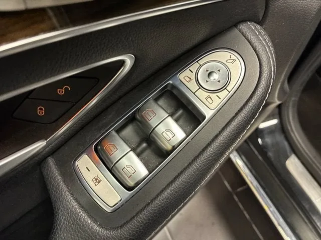 2018 Mercedes-Benz C-Class C 300 photo 11