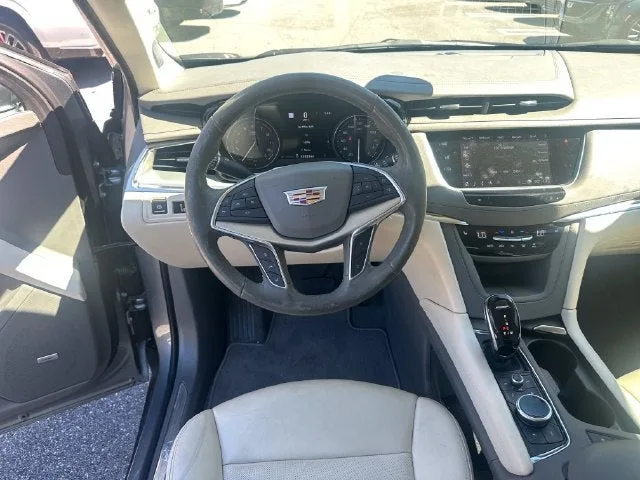 2023 Cadillac XT5 FWD Premium Luxury photo 13