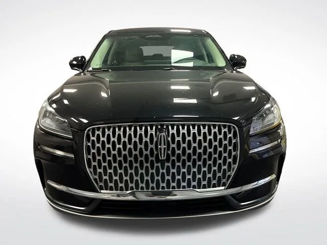 2023 Lincoln Corsair Standard photo 8