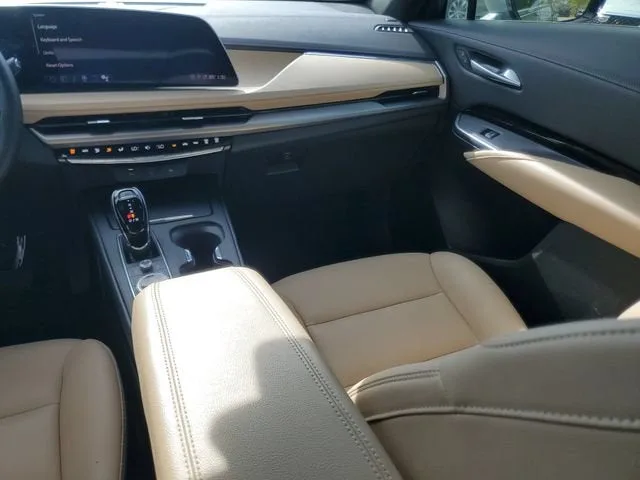 2024 Cadillac XT4 Luxury photo 17